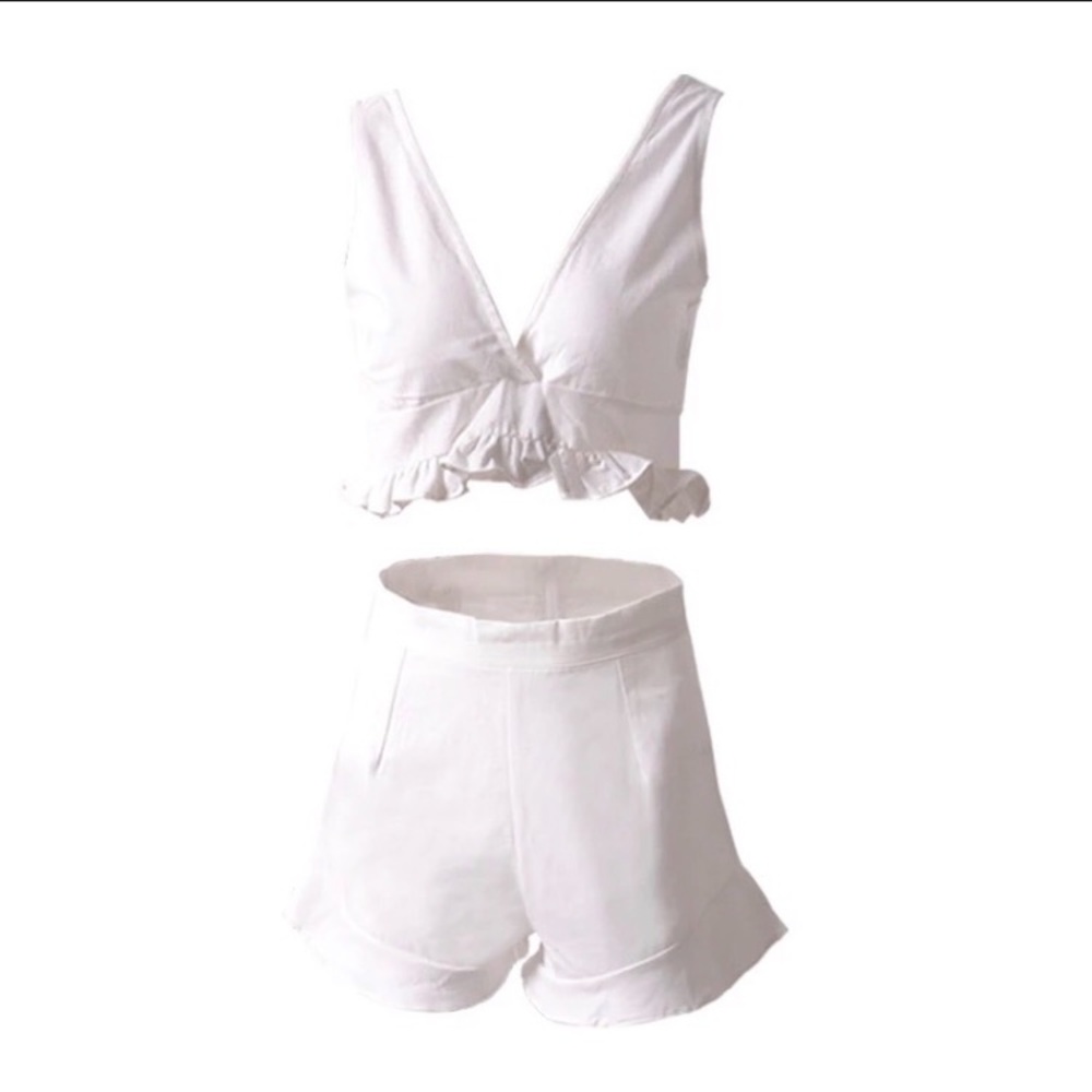 1 Small Left!⚡️White two-piece ruffled romper! - Picture 2 of 5
